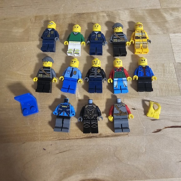 Lego‎ Minifigure And Parts Lot Mixed Sets & Types Read Description #4 - Picture 1 of 6